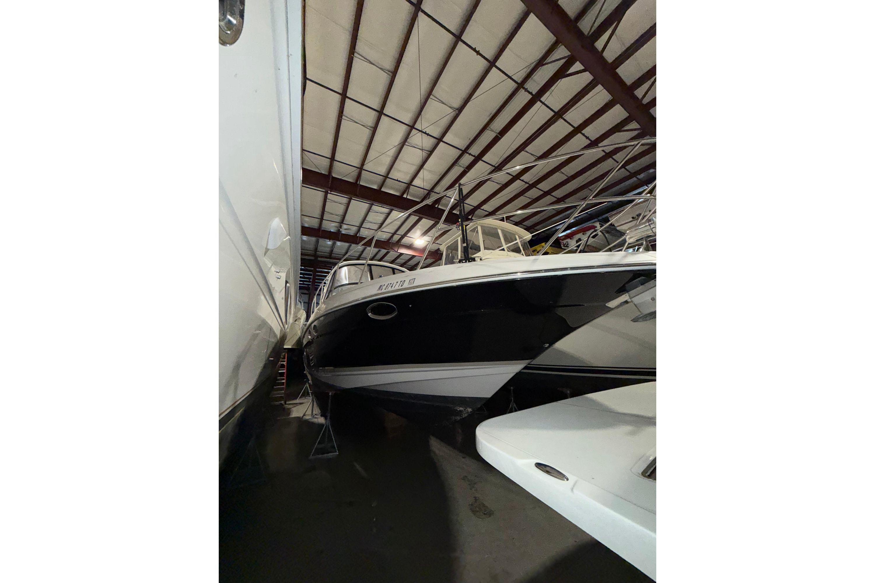 2009 Regal Commodore 3760 IO