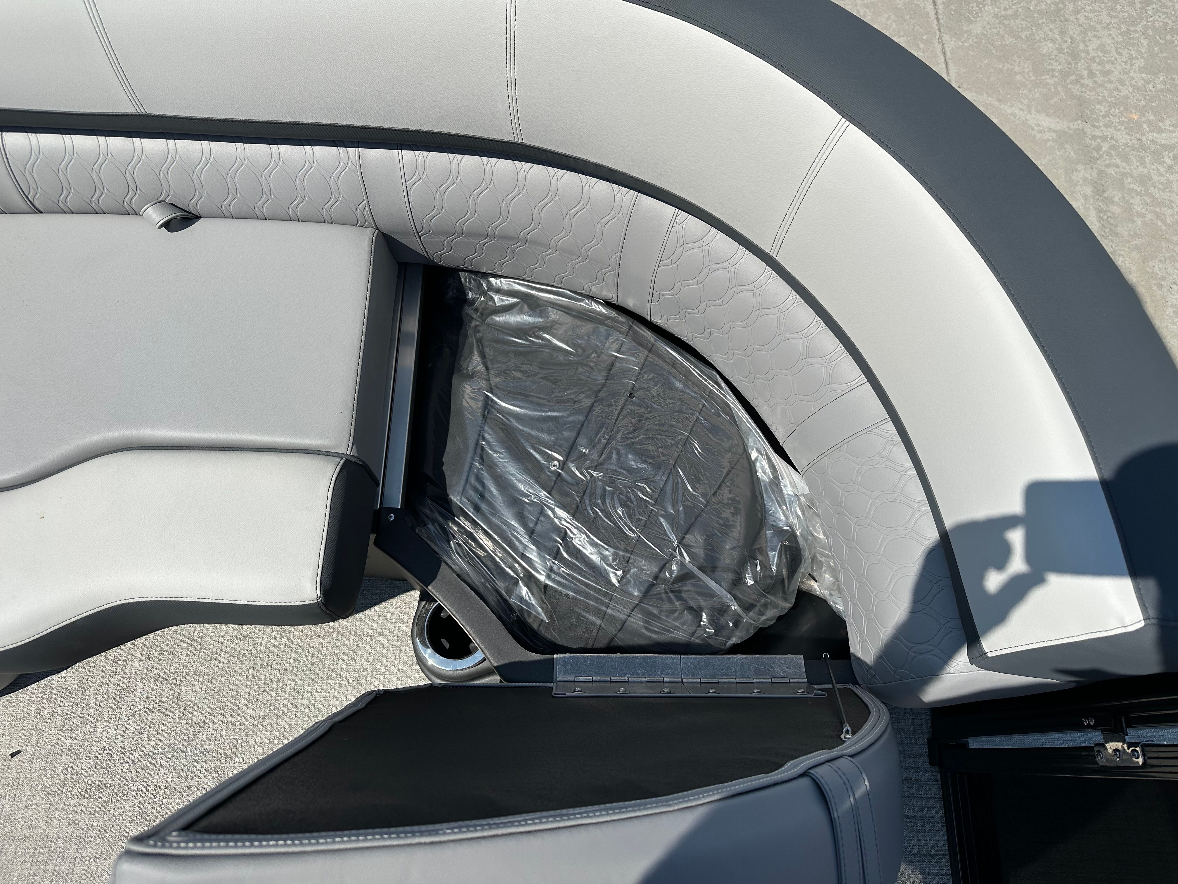2025 Avalon LSZ Quad Lounge Shift - 23' - 19