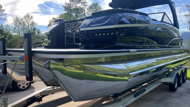 2025 Veranda V One Series Twin Engine