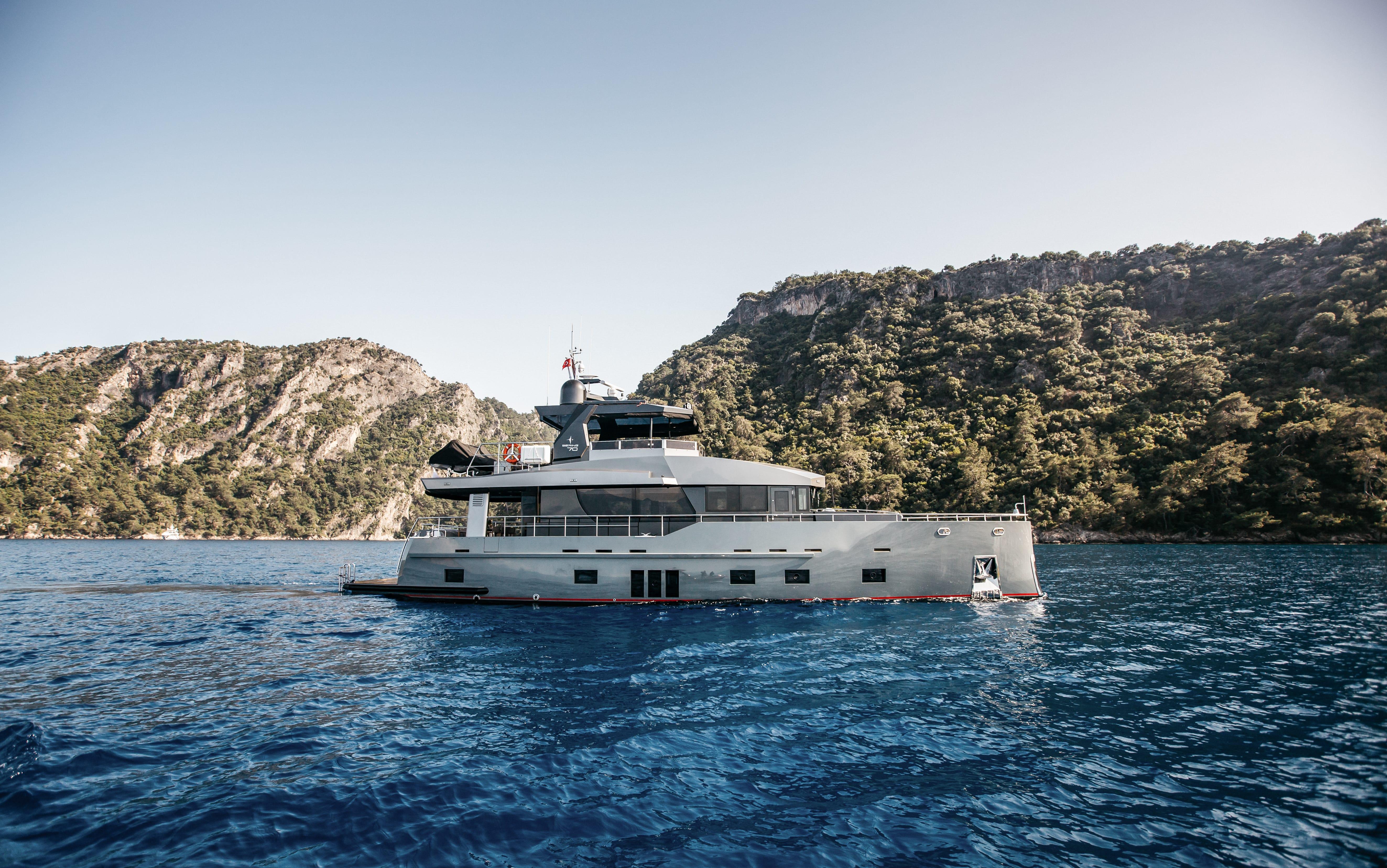 2022 Bering 70 Levanna