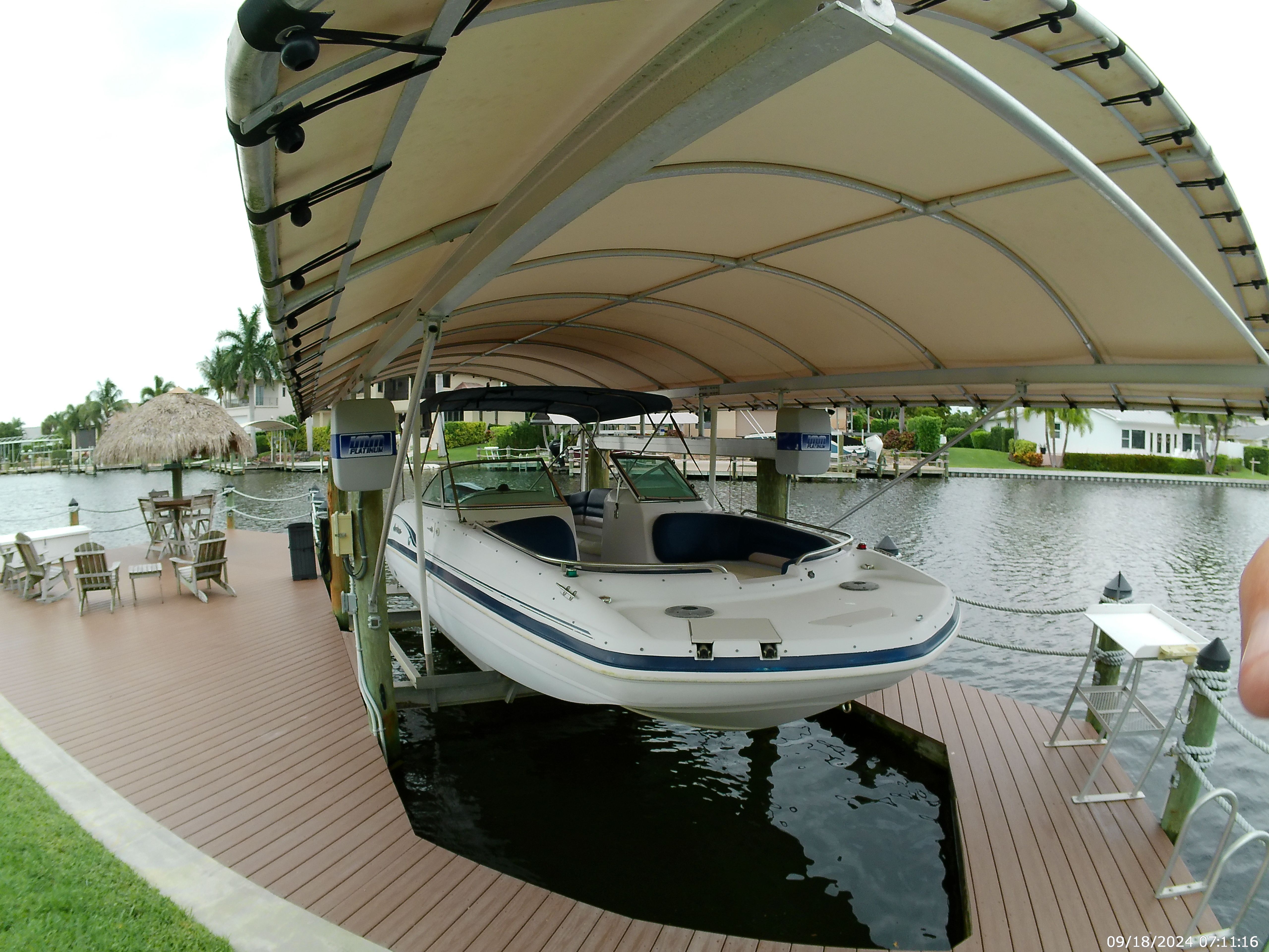 2000 Godfrey / Hurricane Sundeck 237 I/O - 73