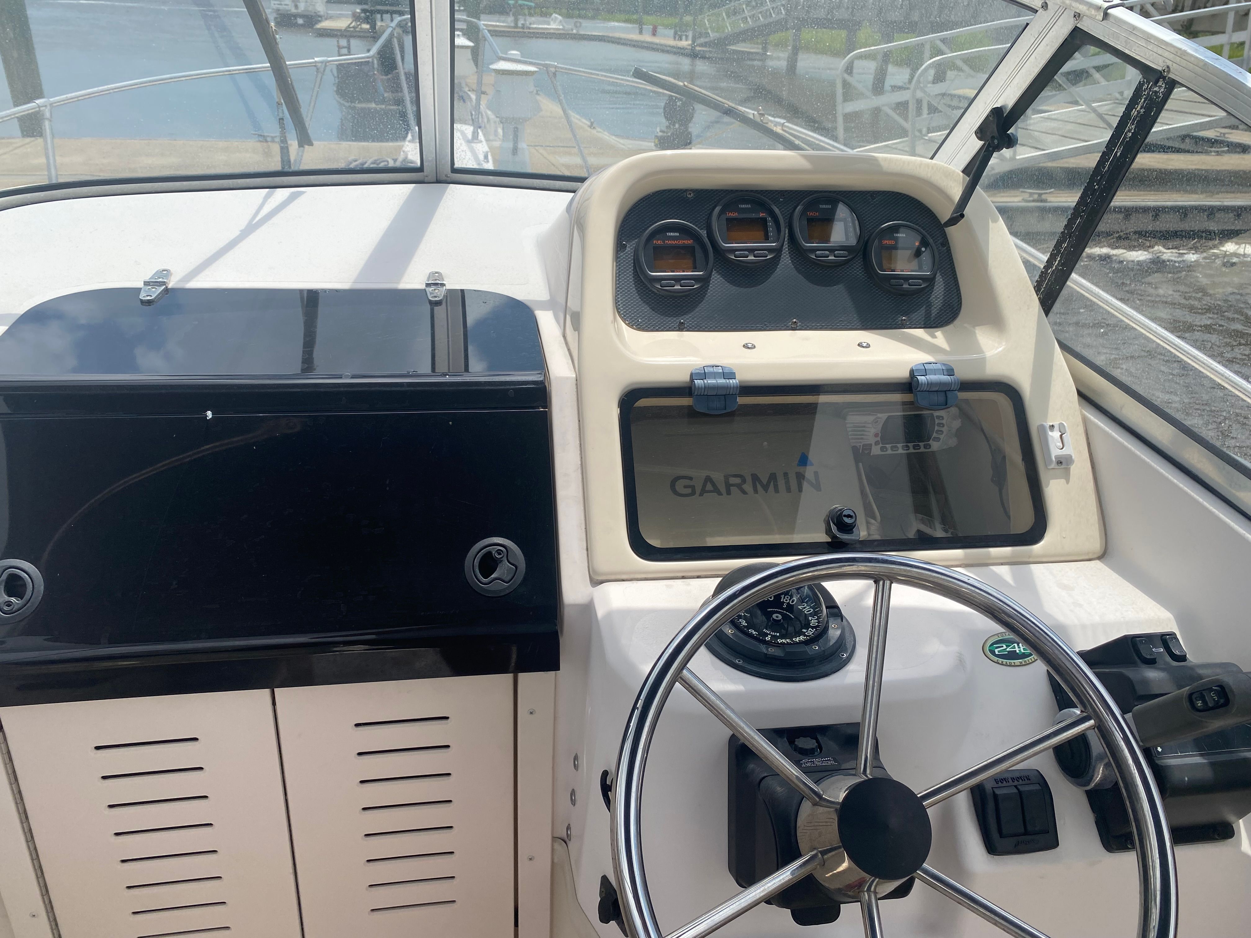 2002 Grady-White Voyager 248 - 11