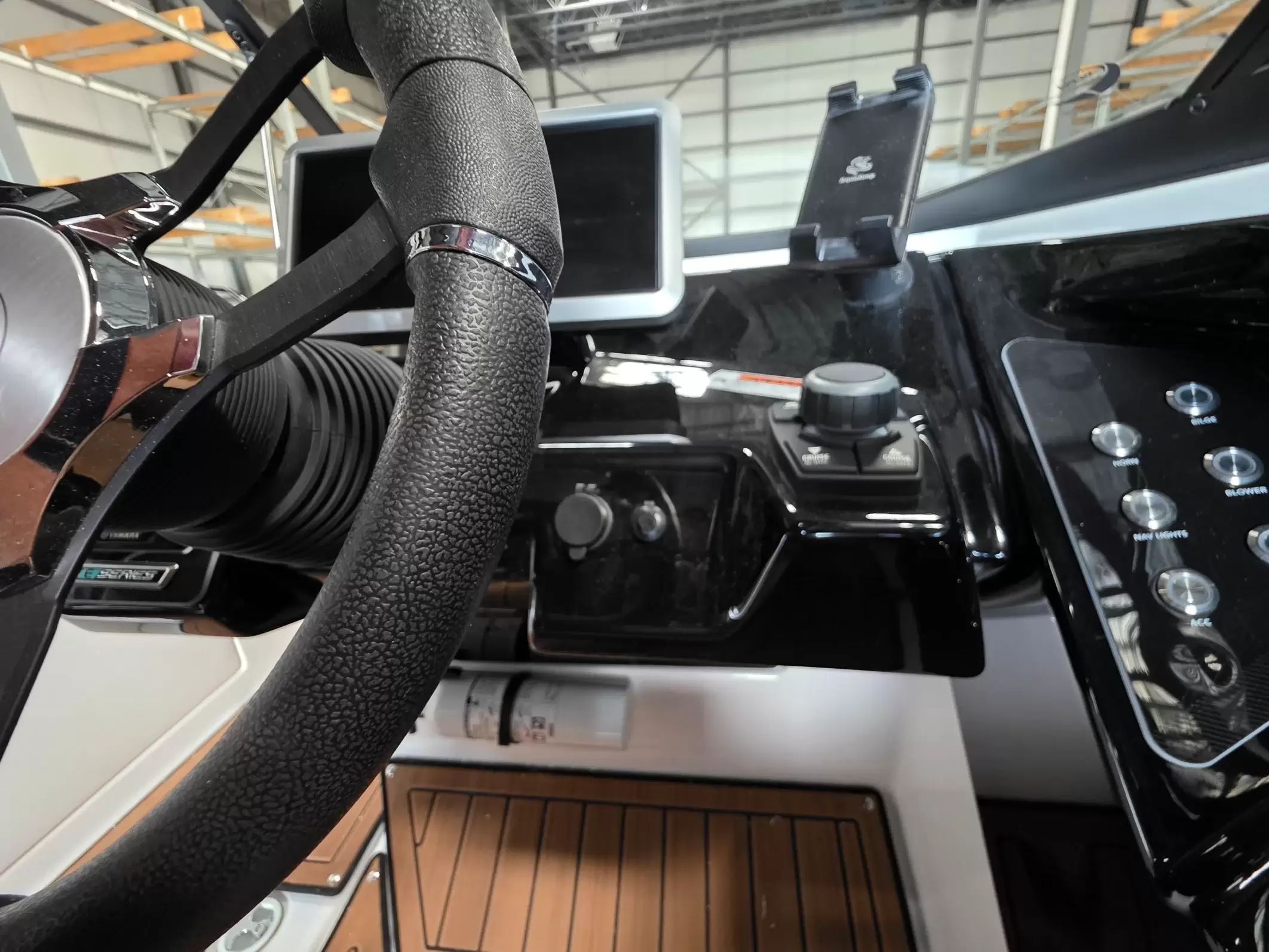 2026 Yamaha Boats 252SE - 11