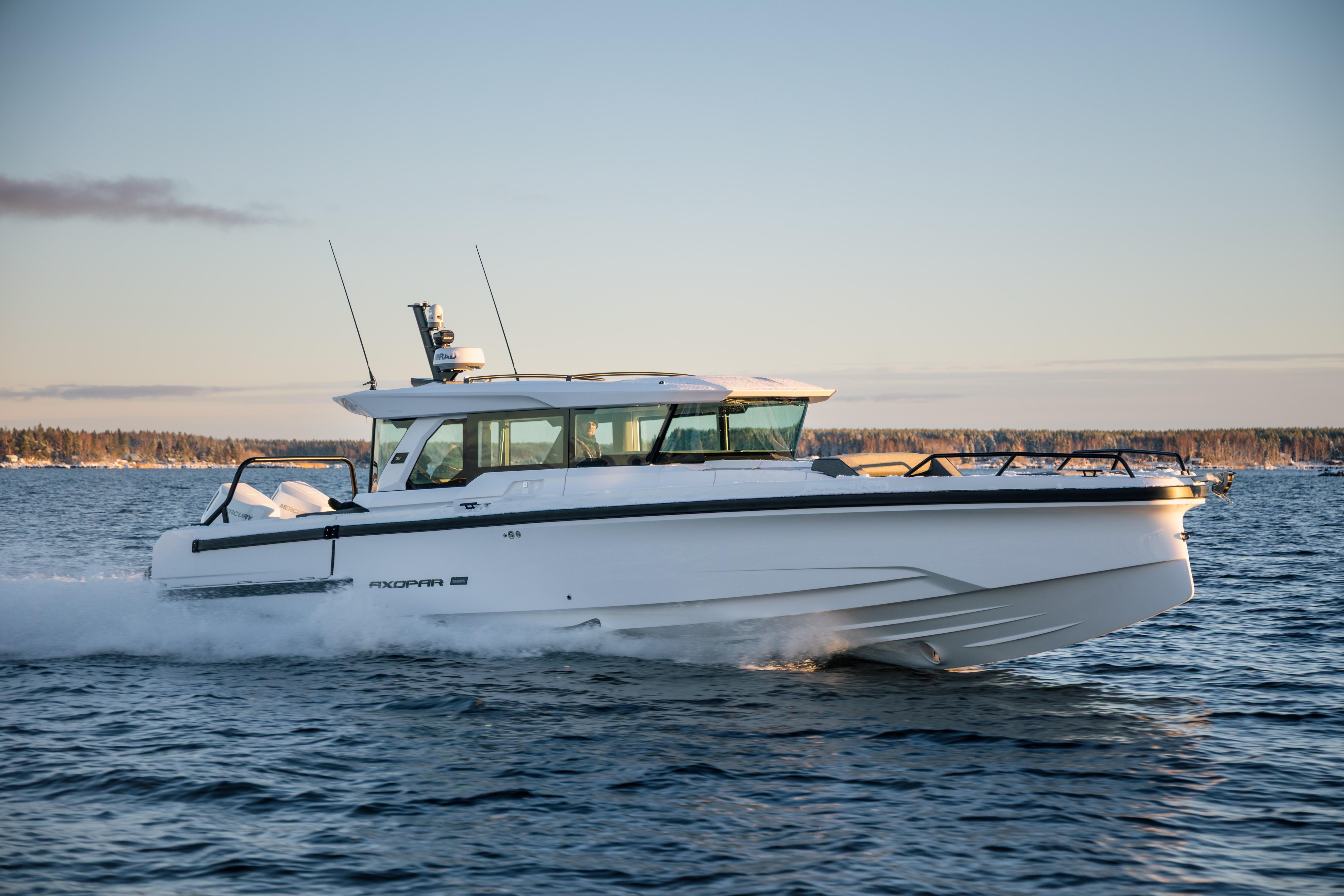 2026 Axopar 38 Cross Cabin