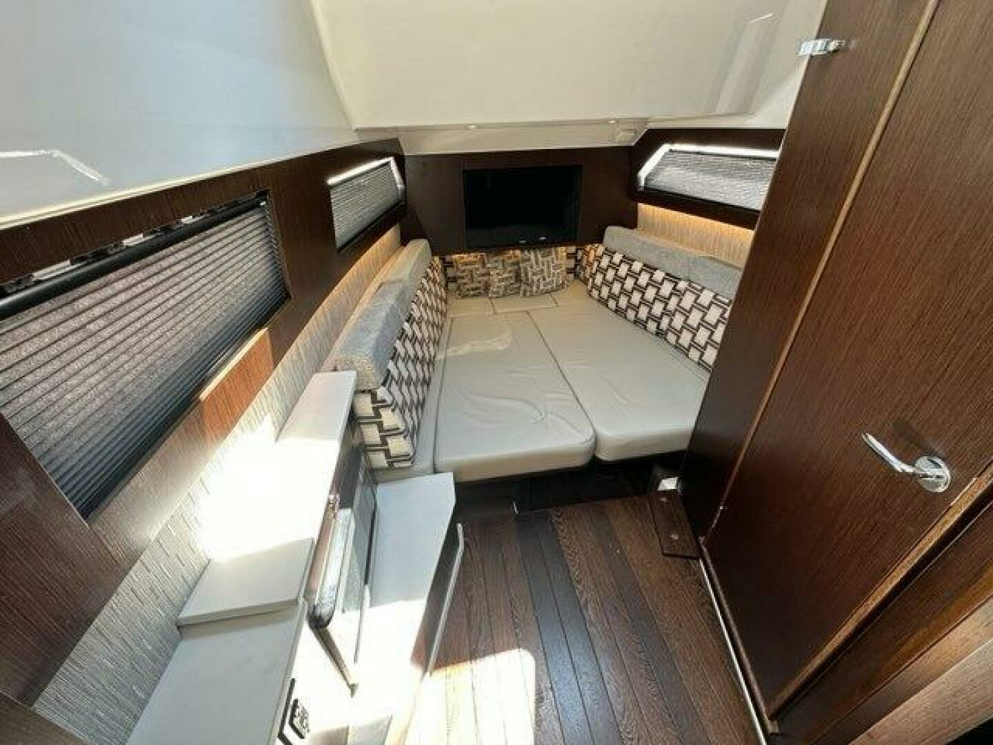 2021 Pursuit 428 Sport - Image 41