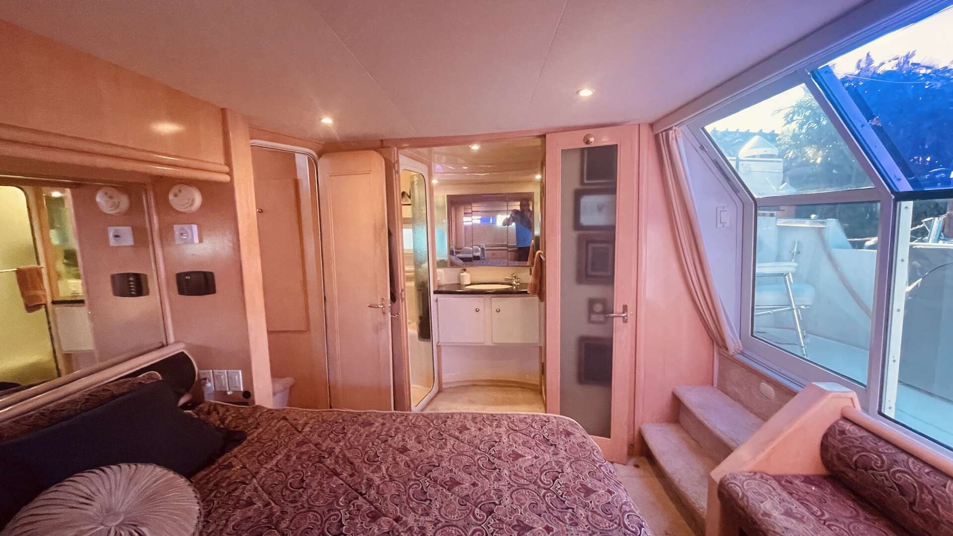 1997 CARVER YACHTS 500 COCKPIT MY - Image 30