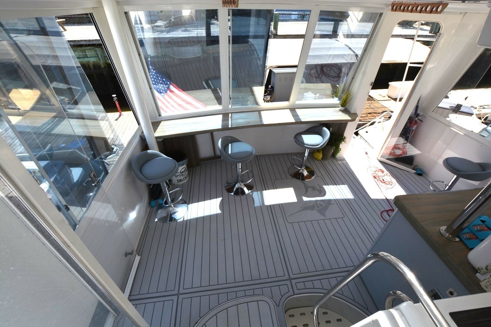 2000 Carver 504 Cockpit Motoryacht - Image 6