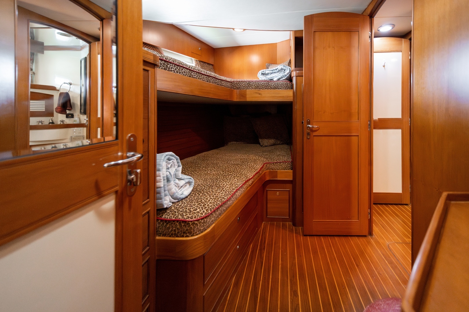 2003 Marlow Explorer 65C - Image 18