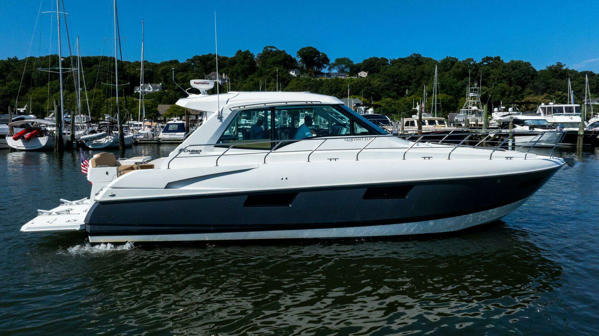 2013 Cruisers 48 Cantius - Image 6
