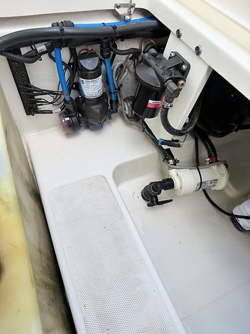 2020 Boston Whaler Vantage 230 - Image 36