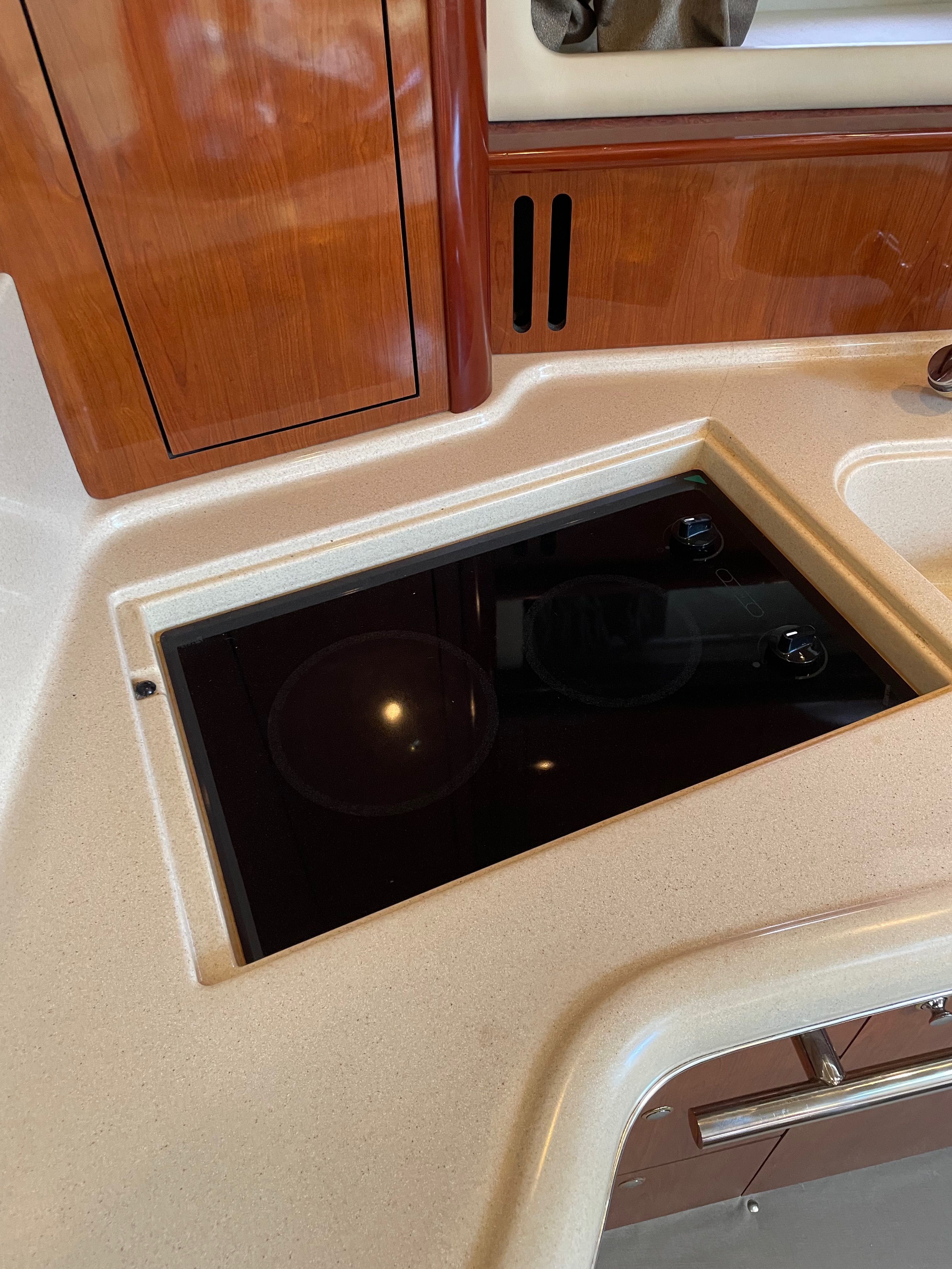 2003 Sea Ray 420 Sundancer - 25