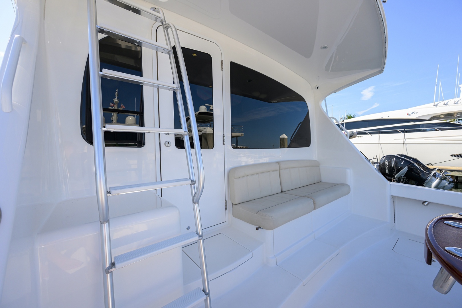 2015 Viking 42 Convertible - Image 36