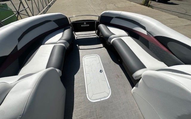 2023 Godfrey Marine Aqua Patio 250 Express - 9