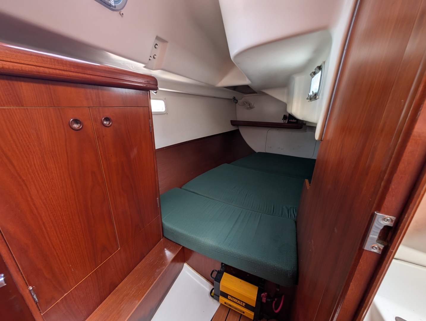 2003 Beneteau 331 - Image 9