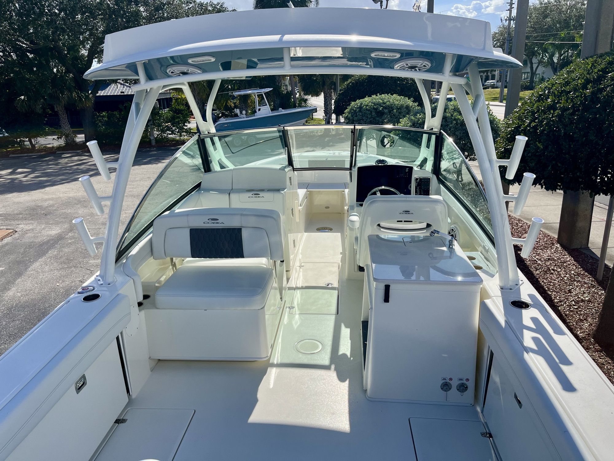 2026 Cobia 280 Dual Console - 11
