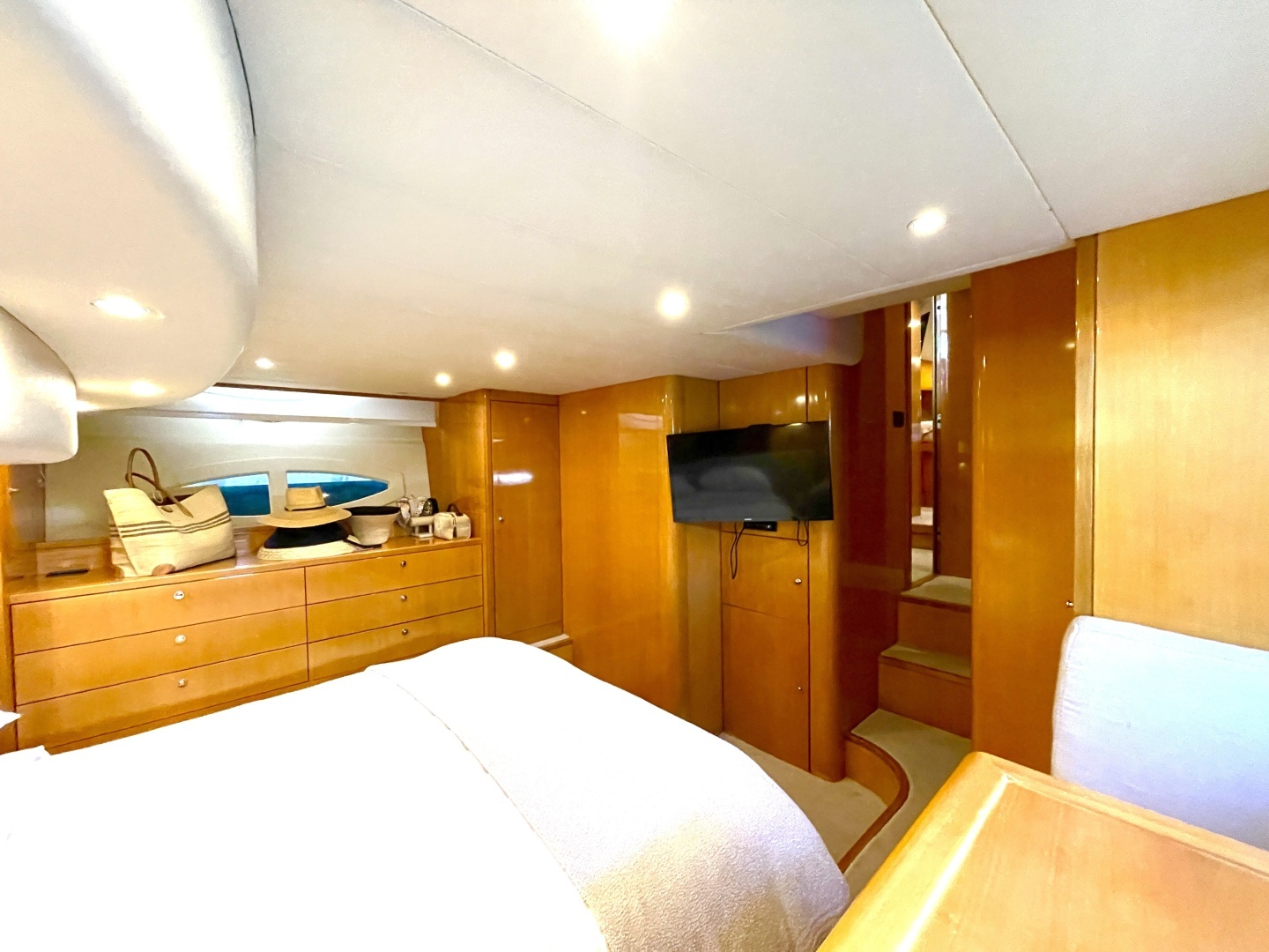 2006 Uniesse 58 MY - Image 17
