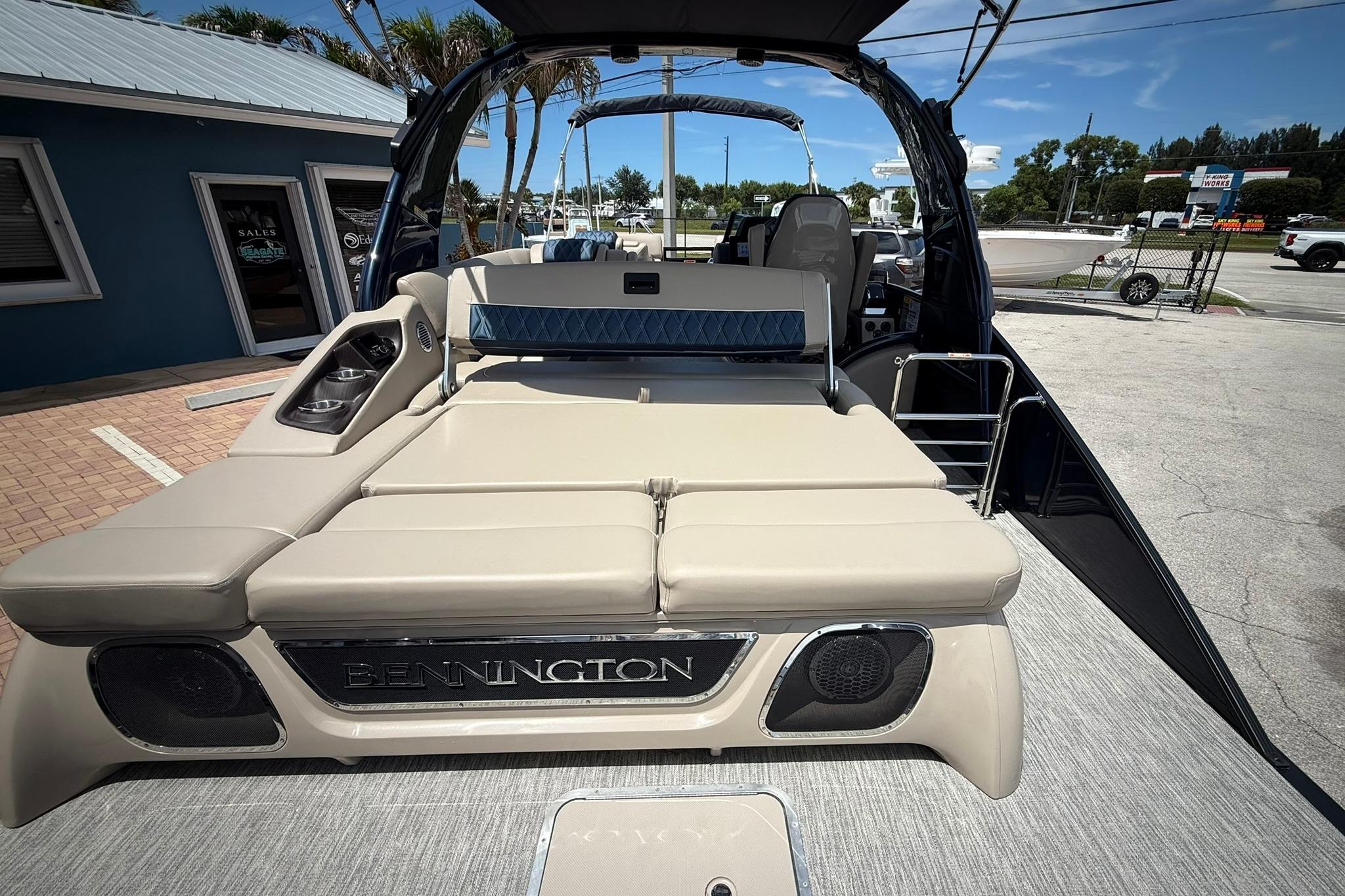 2026 Bennington 27 QSBAT2 luxury pontoon boat with spacious seating and sleek design.