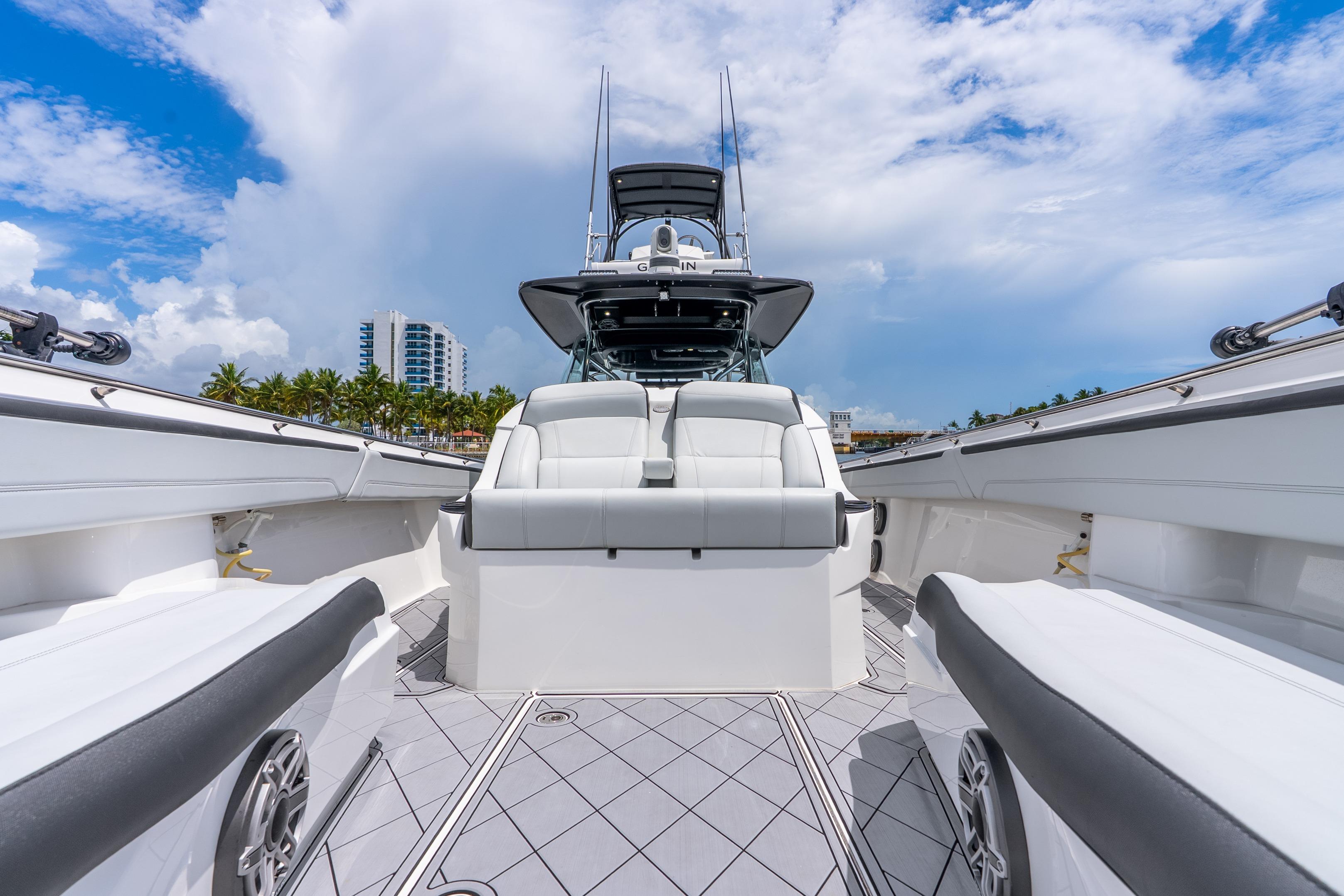 2024 Nor-Tech 452 Super Fish boat with sleek seating and modern design.