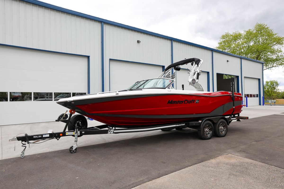 2021 MasterCraft XT25 - 2