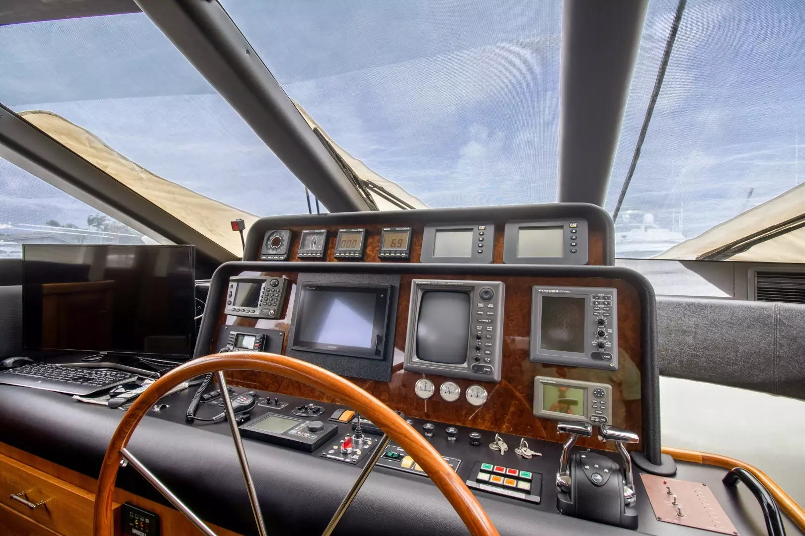 2000 Pacific Mariner 65 Motoryacht - Image 29