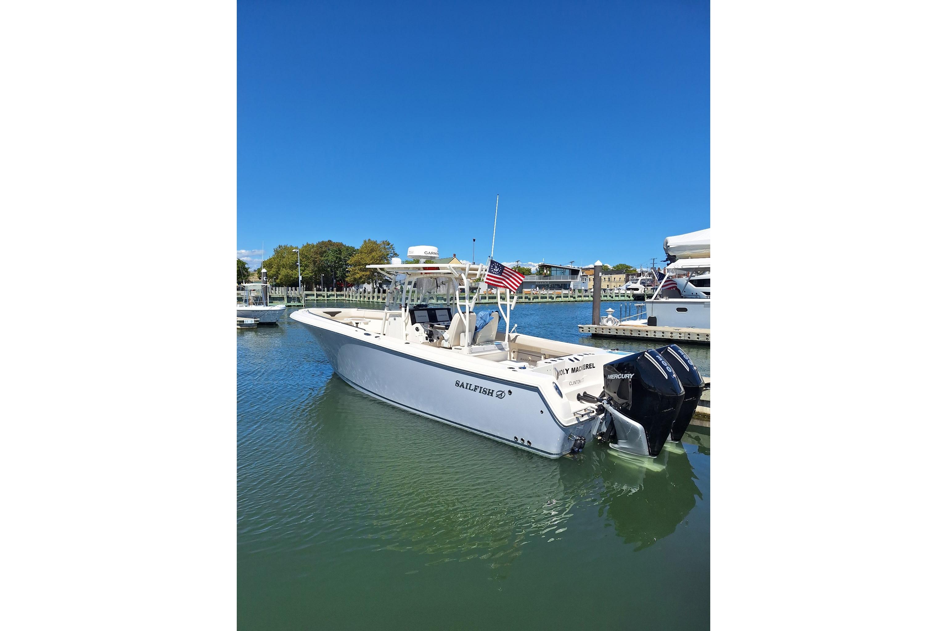 2022 Sailfish 320 CC