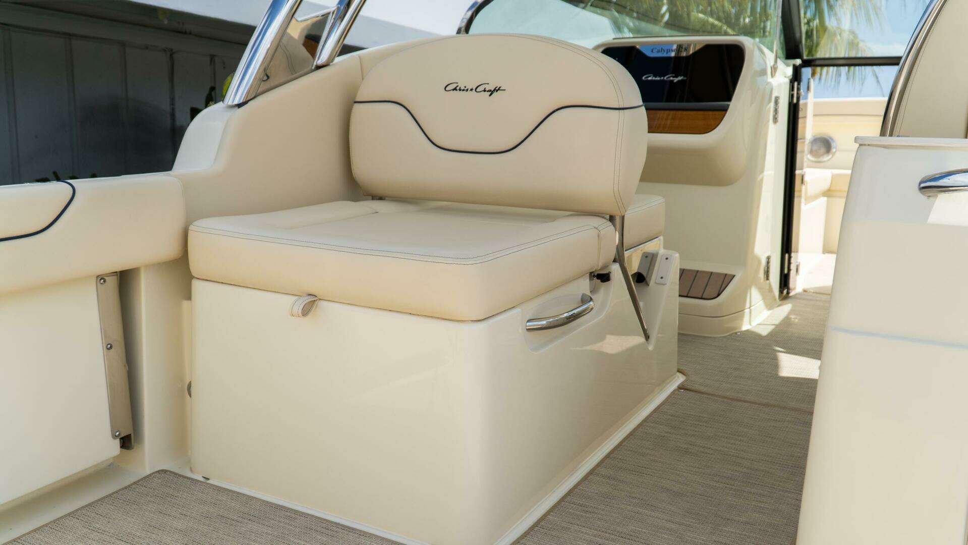 2025 Chris-Craft Calypso - Image 19