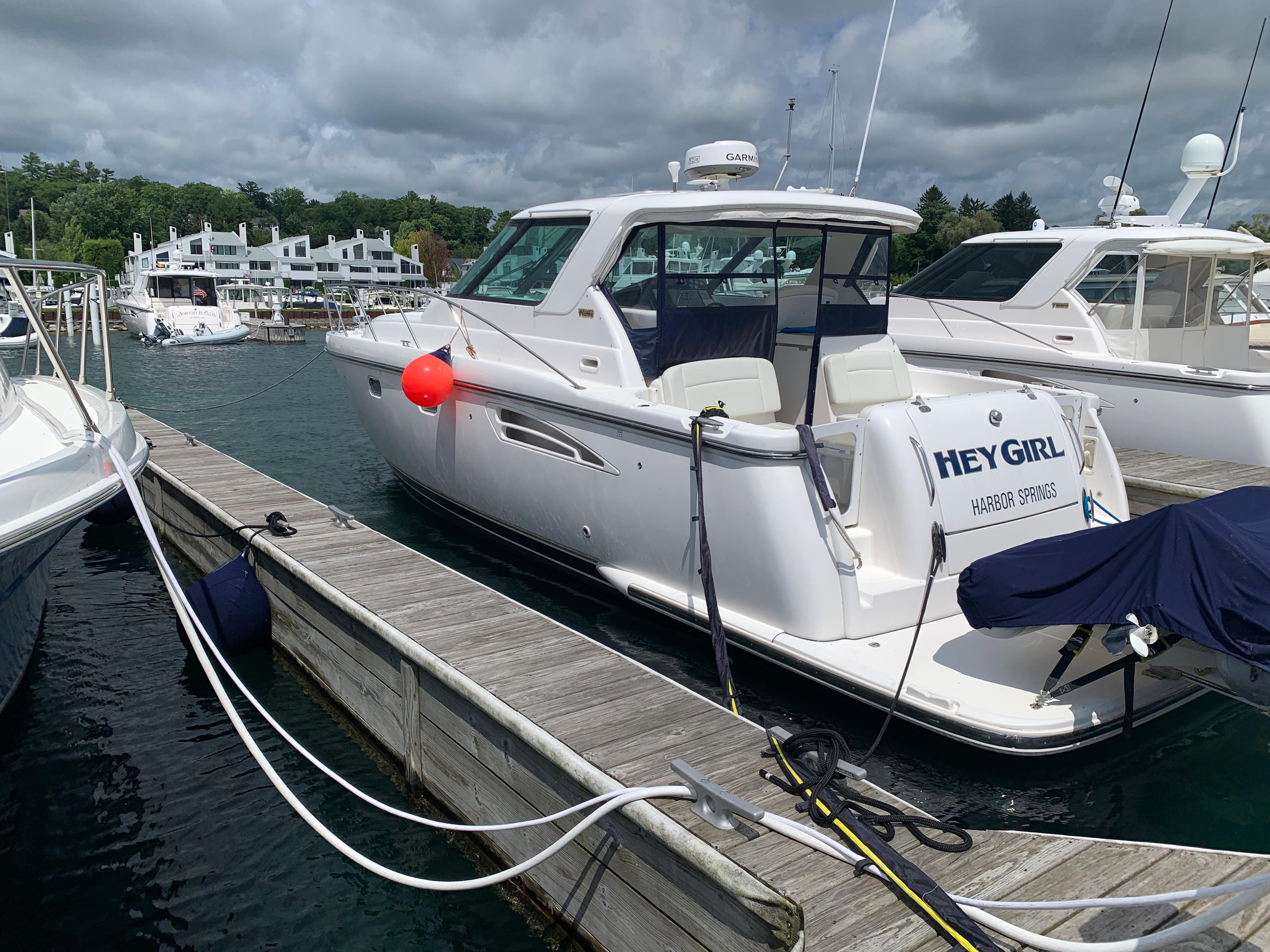 2004 Tiara Yachts 3600 Sovran