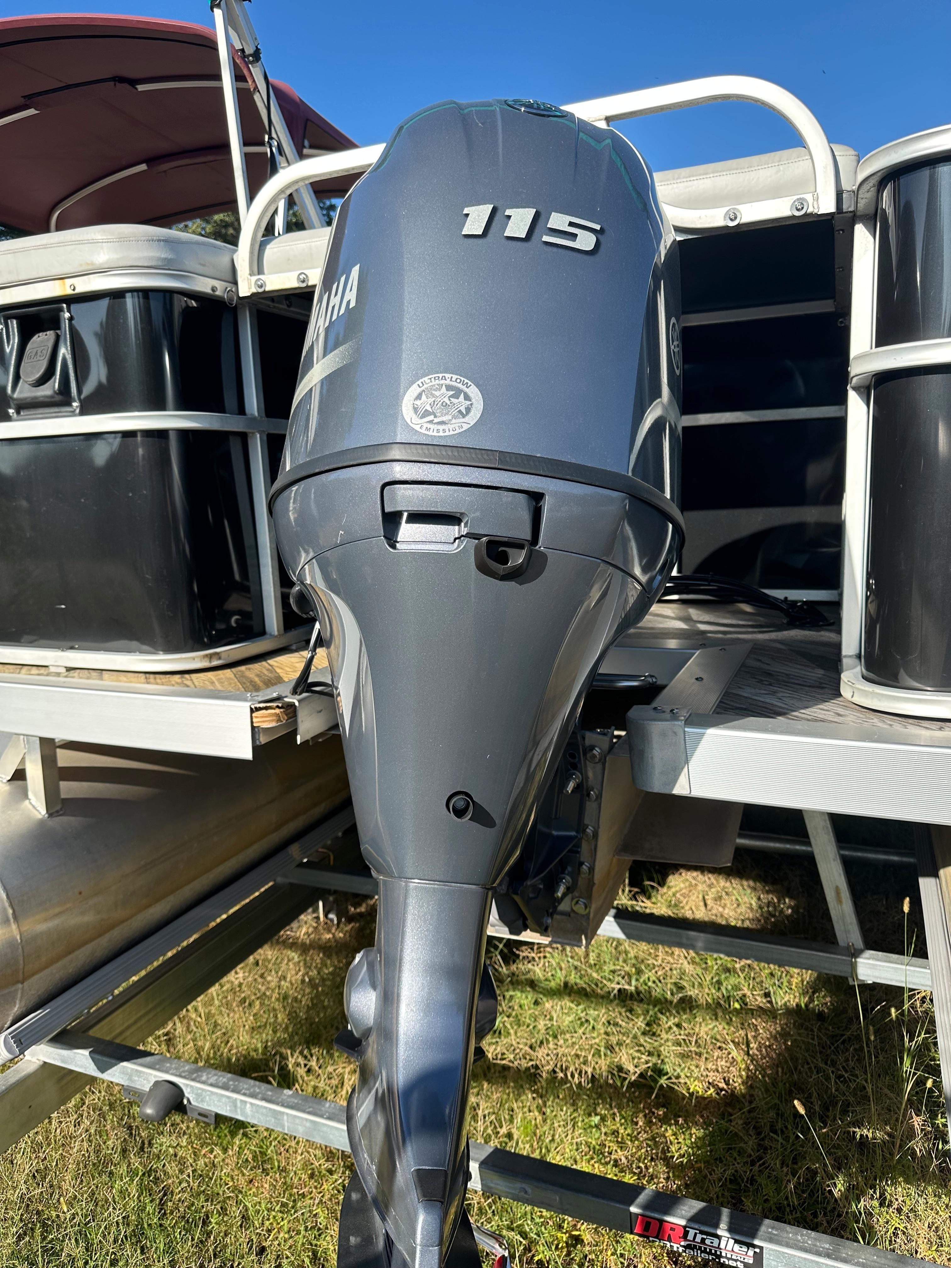 Yamaha 115 outboard motor on 2022 Crest Pontoon boat.