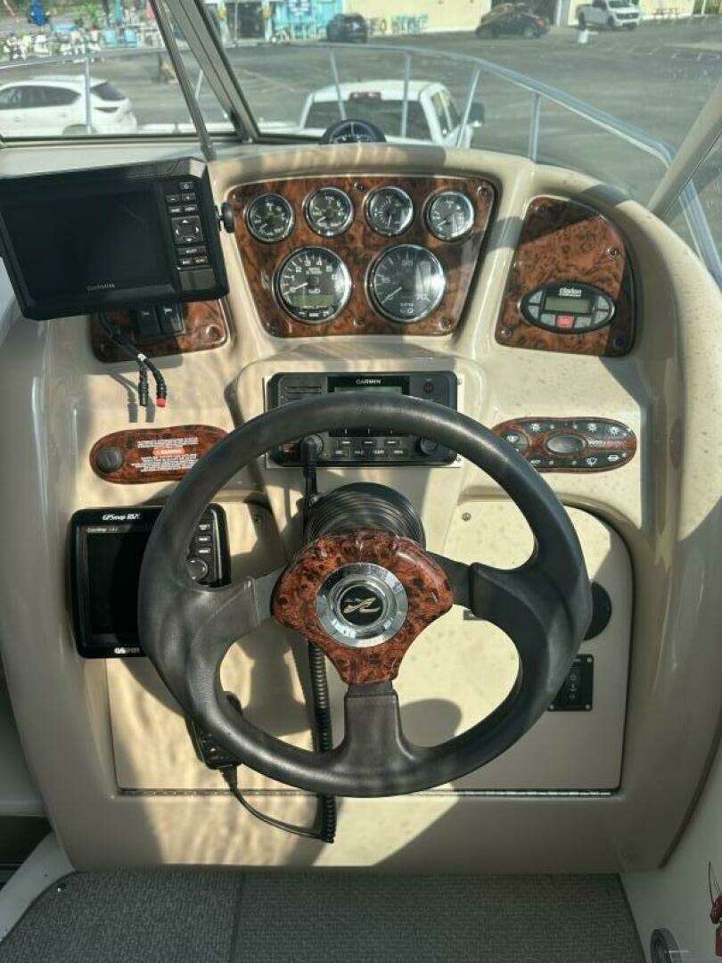 2004 Sea Ray — - Image 17