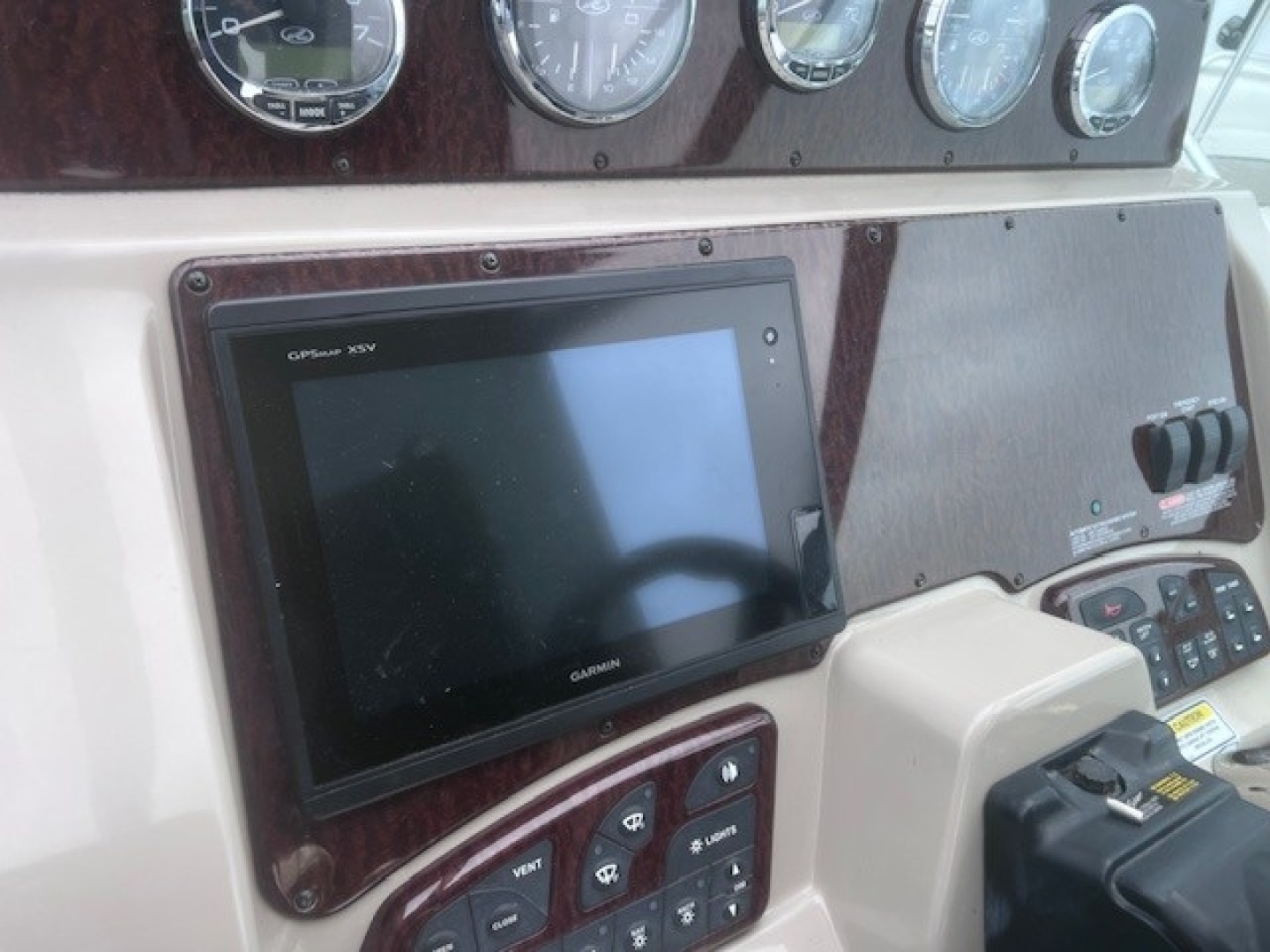 2007 Sea Ray Sundancer - Image 12