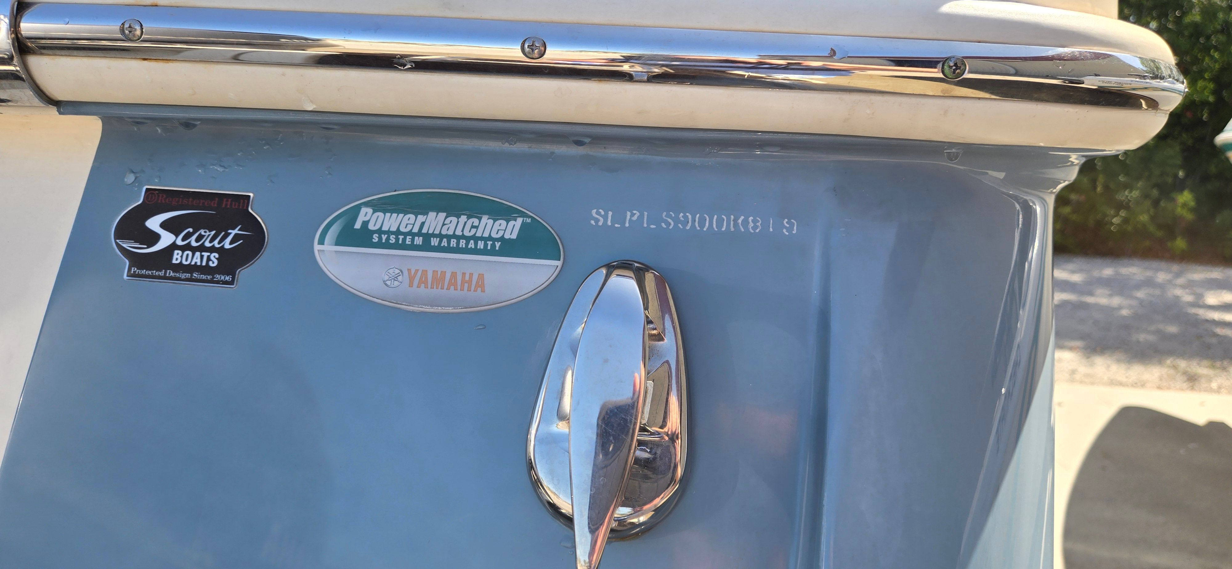 Scout 275 Dorado 2019 boat with Yamaha warranty sticker.