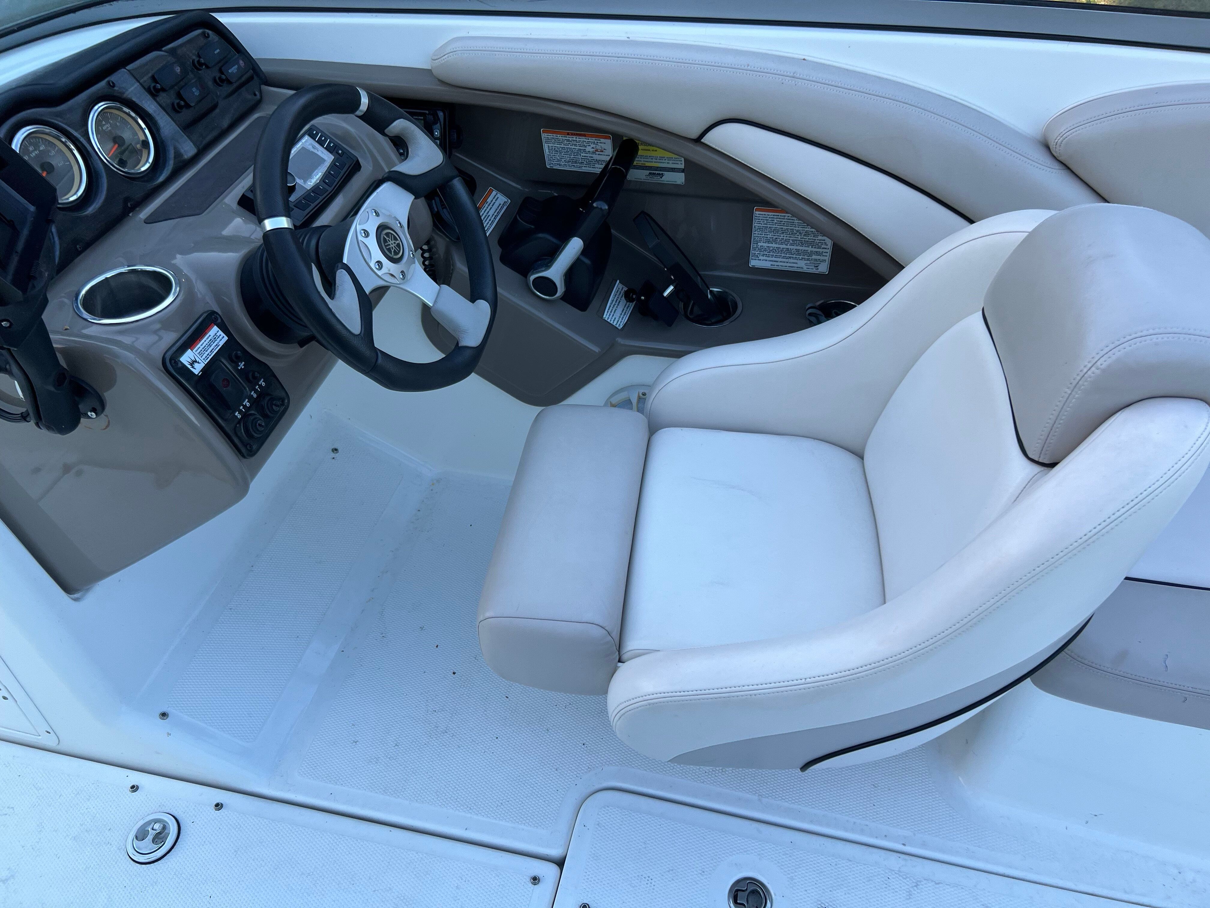 2010 Yamaha Boats SX240 HO - 7