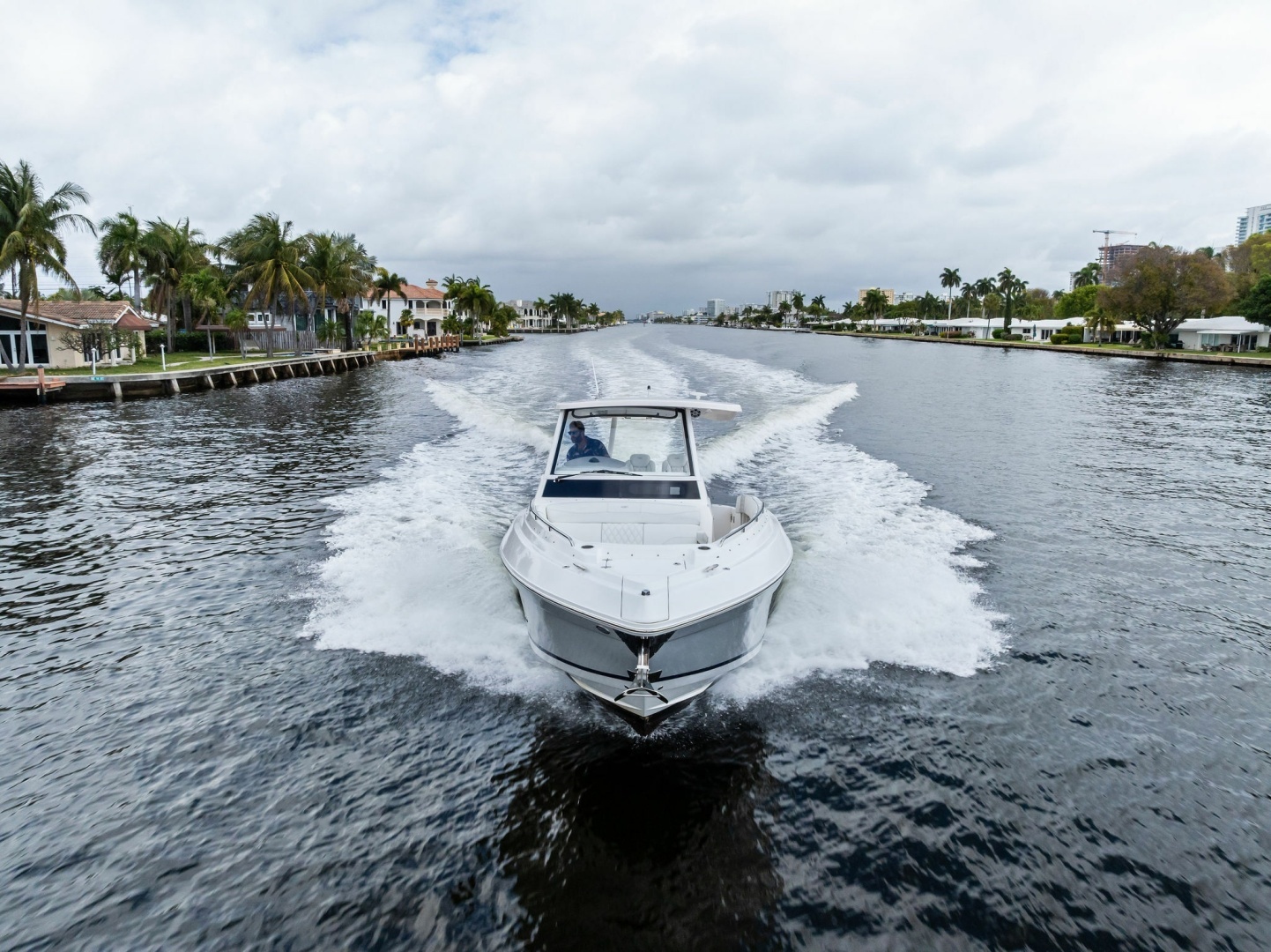 2022 Regal 33 SAV - Image 9
