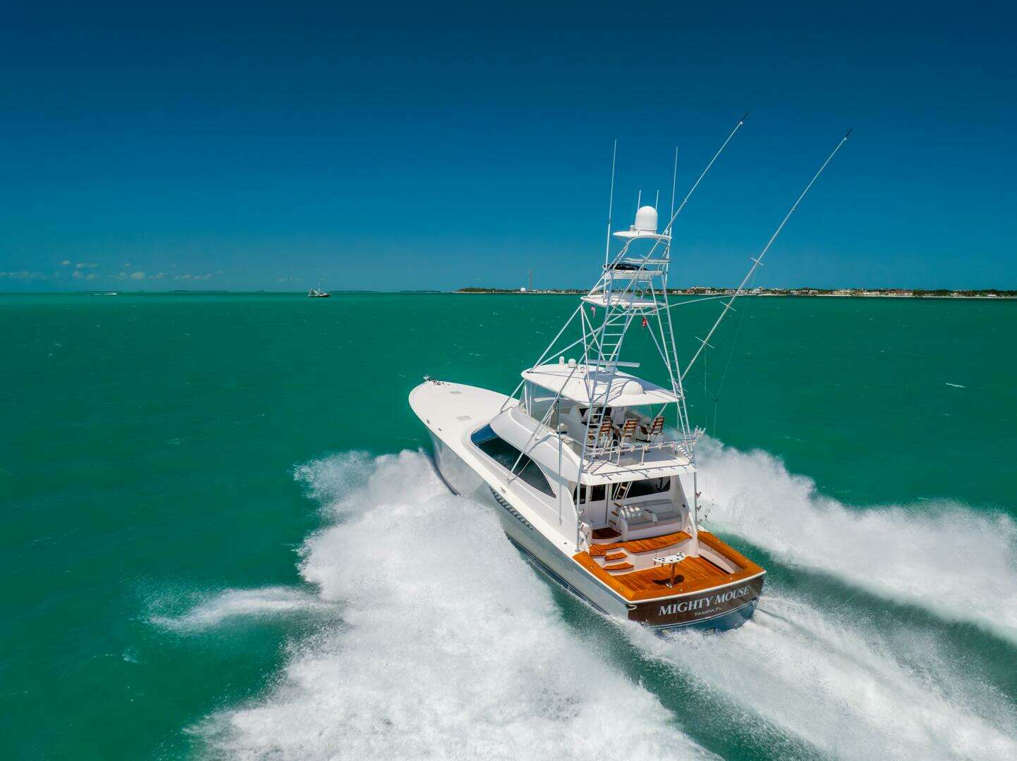 2011 Viking 70 Convertible - Image 6