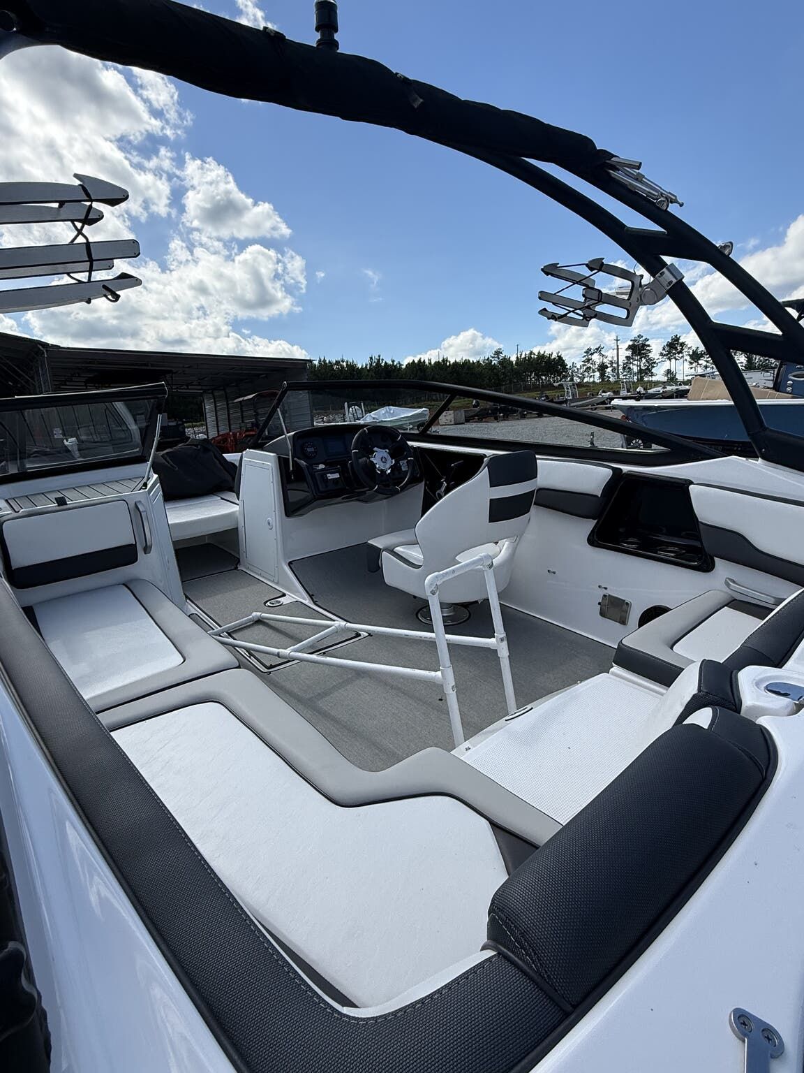 2022 Yamaha Boats 195 AR195 - 4