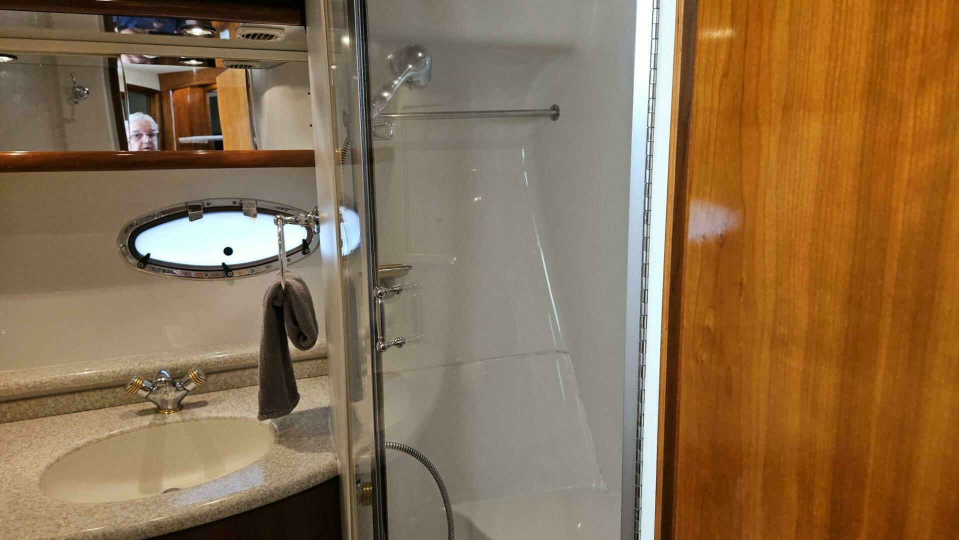 2000 Carver 450 Voyager - Image 15
