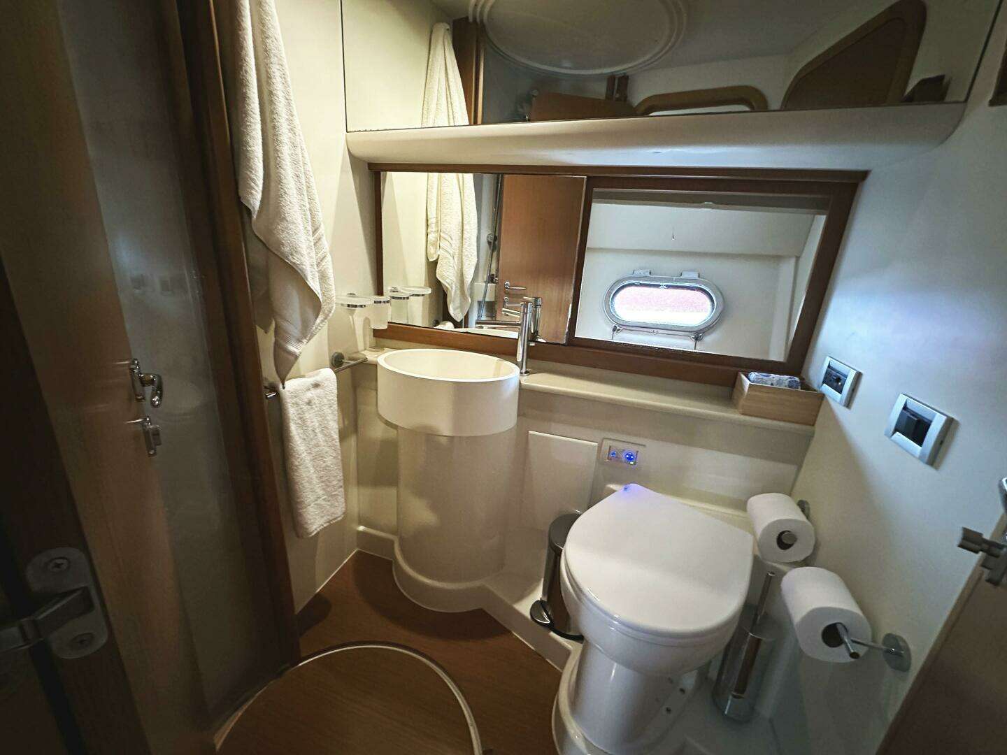 2014 Ferretti Yachts 530 - Image 36