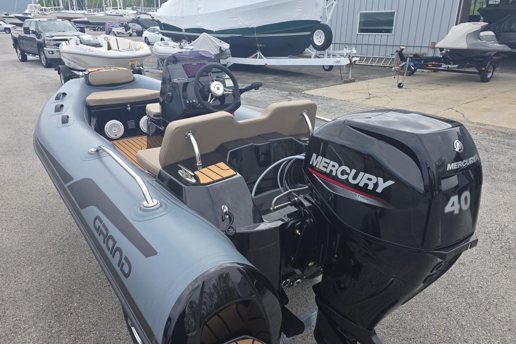 2027 Grand Inflatables G380N