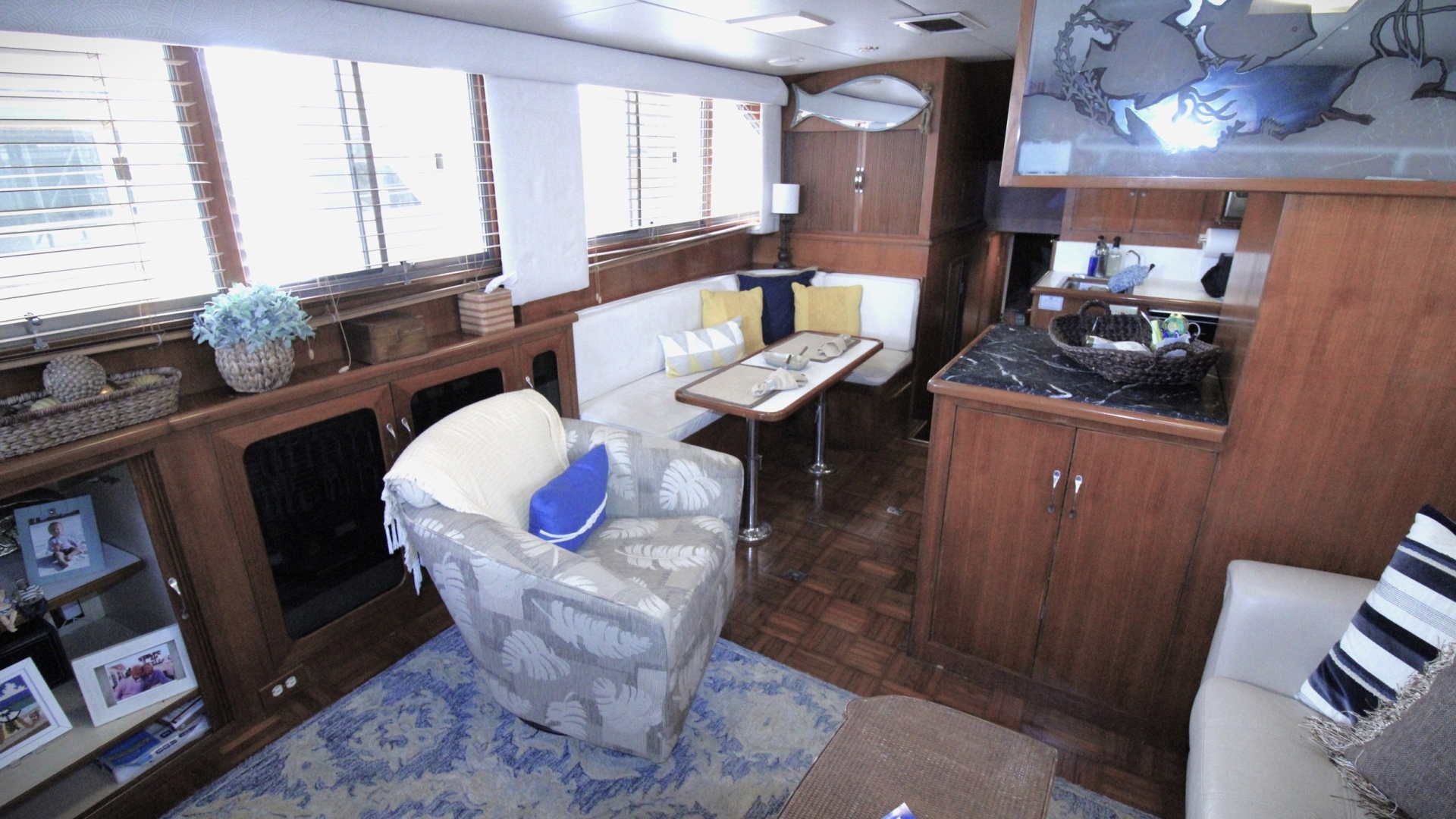 1995 Jefferson 52 Rivanna Cockpit MY - Image 6