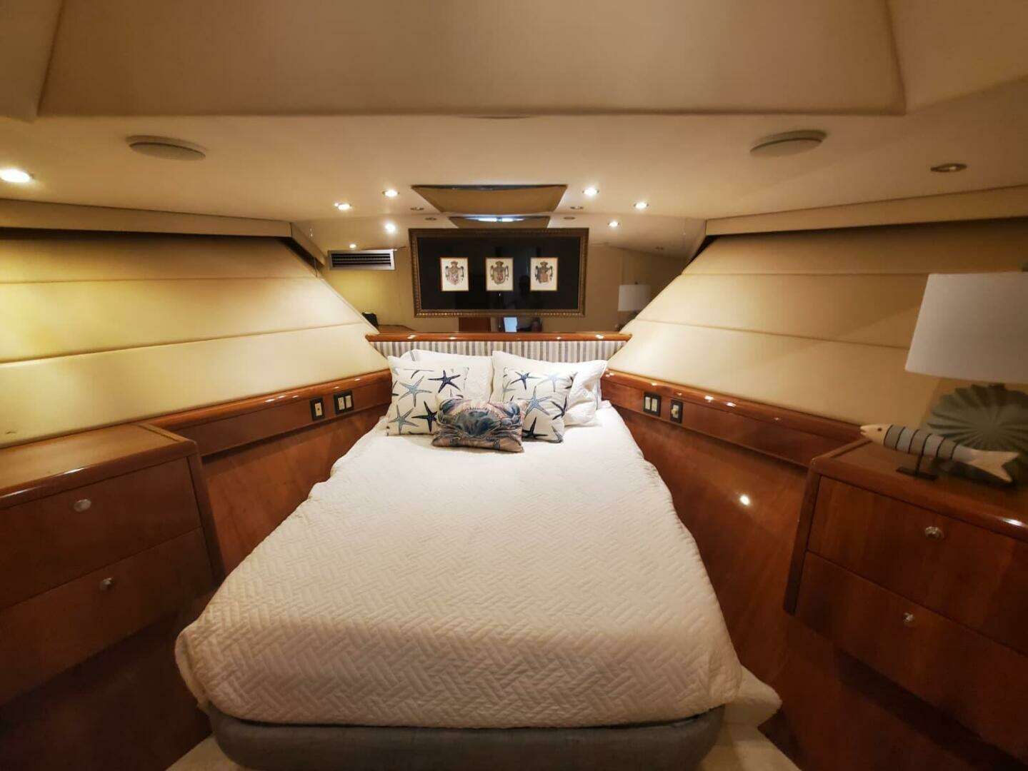 2000 Hatteras 75 Sport Deck - Image 12