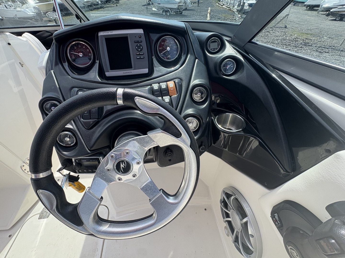2013 Monterey M5 Sport Boat - Image 14