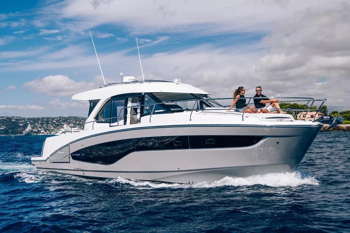 2026 Beneteau Antares 12 Coupe