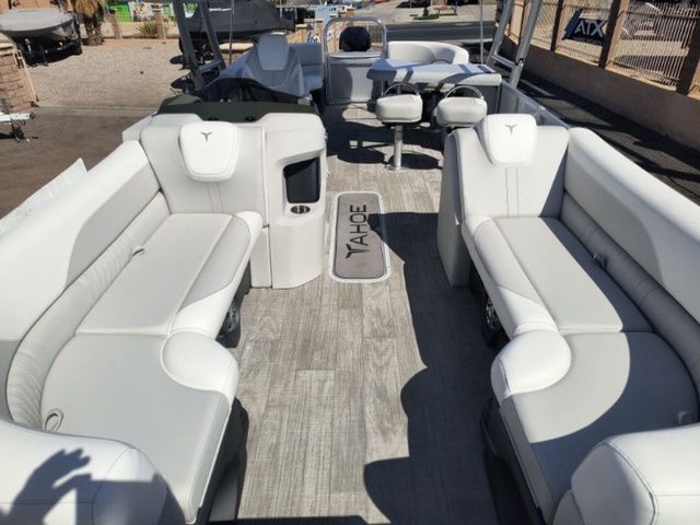 2025 Tahoe LTZ Entertainer 25 FT - 22
