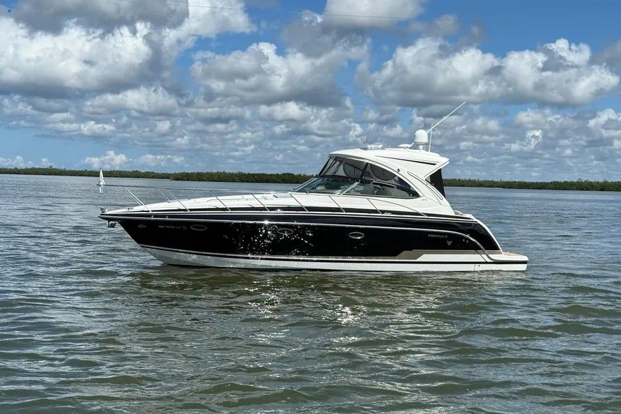 2016 Formula 37 Performance Cruiser