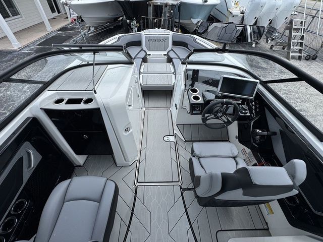 2026 Yamaha Boats 255XE - 9