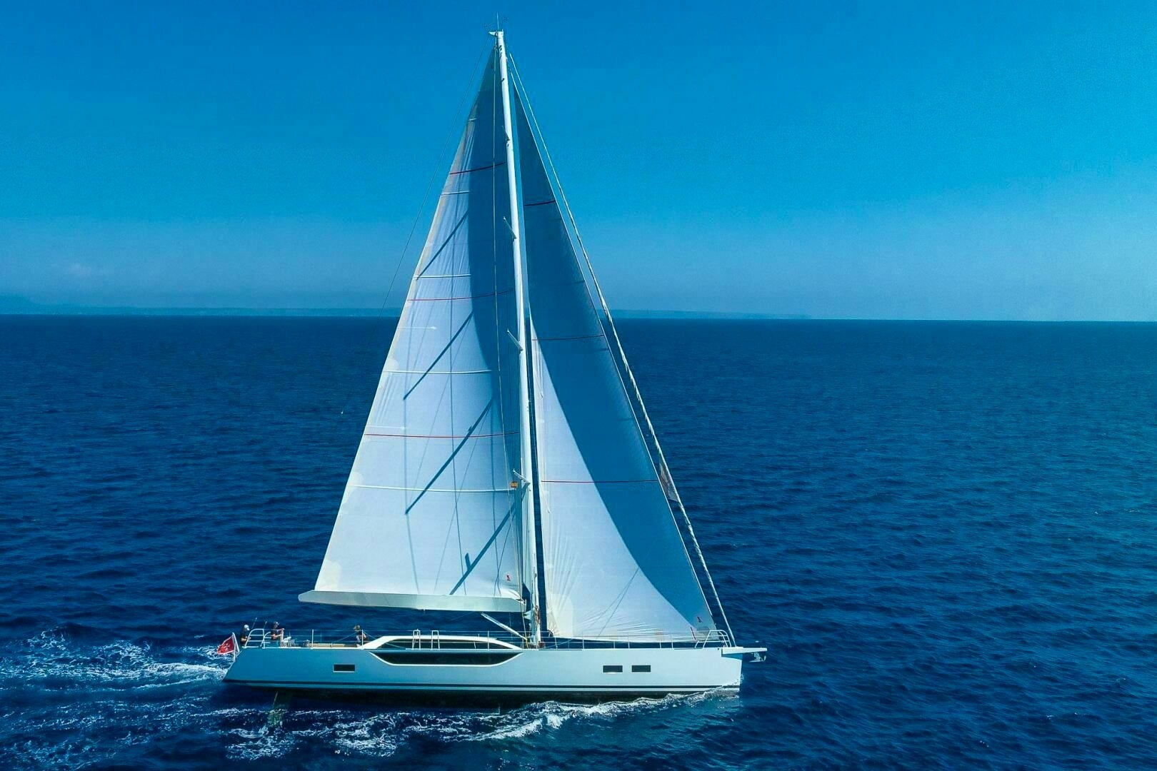 2014 Cyrus Yachts Custom - Image 7