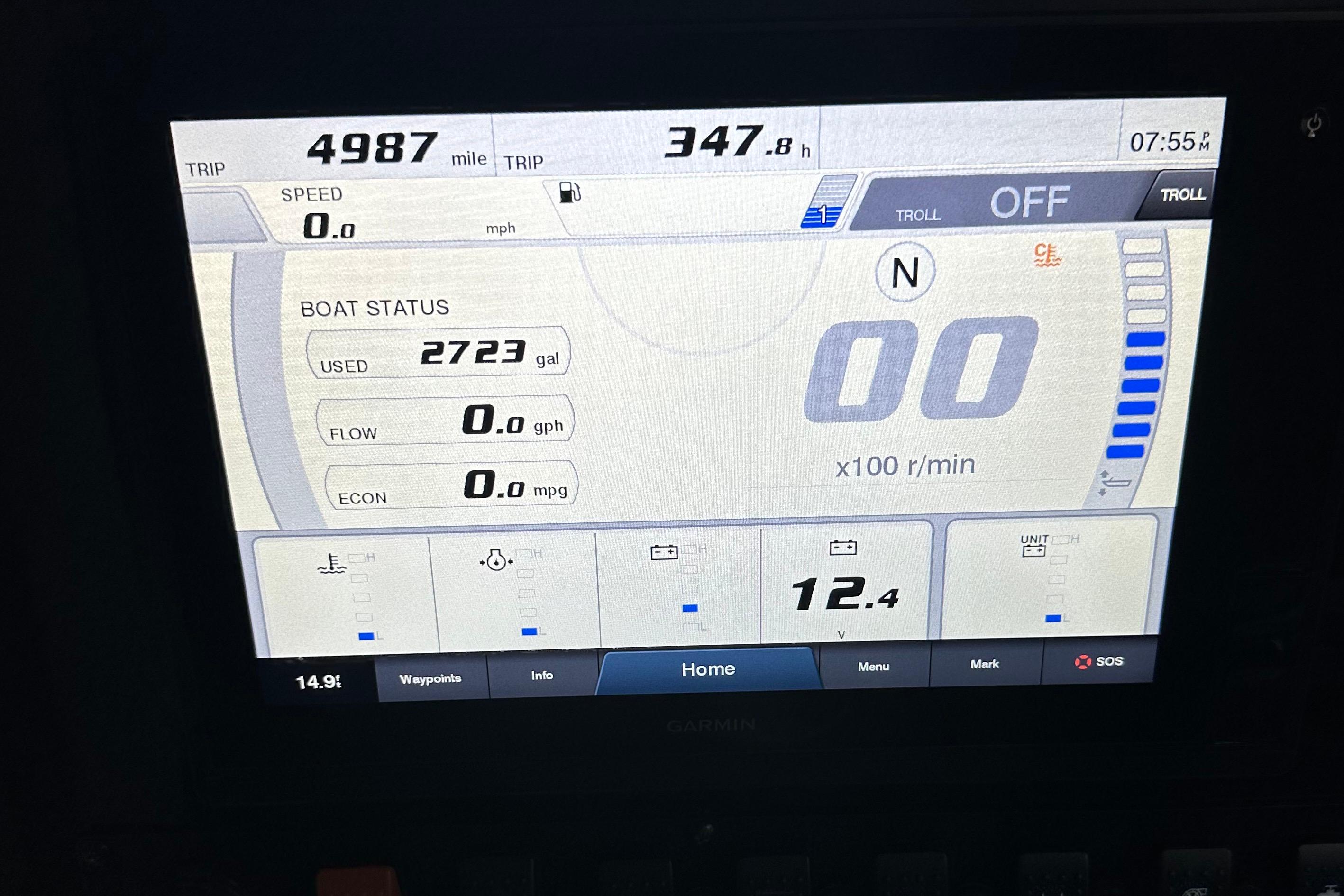 Dashboard display of a 2019 Sea Hunt Gamefish 25 boat showing trip data and fuel status.
