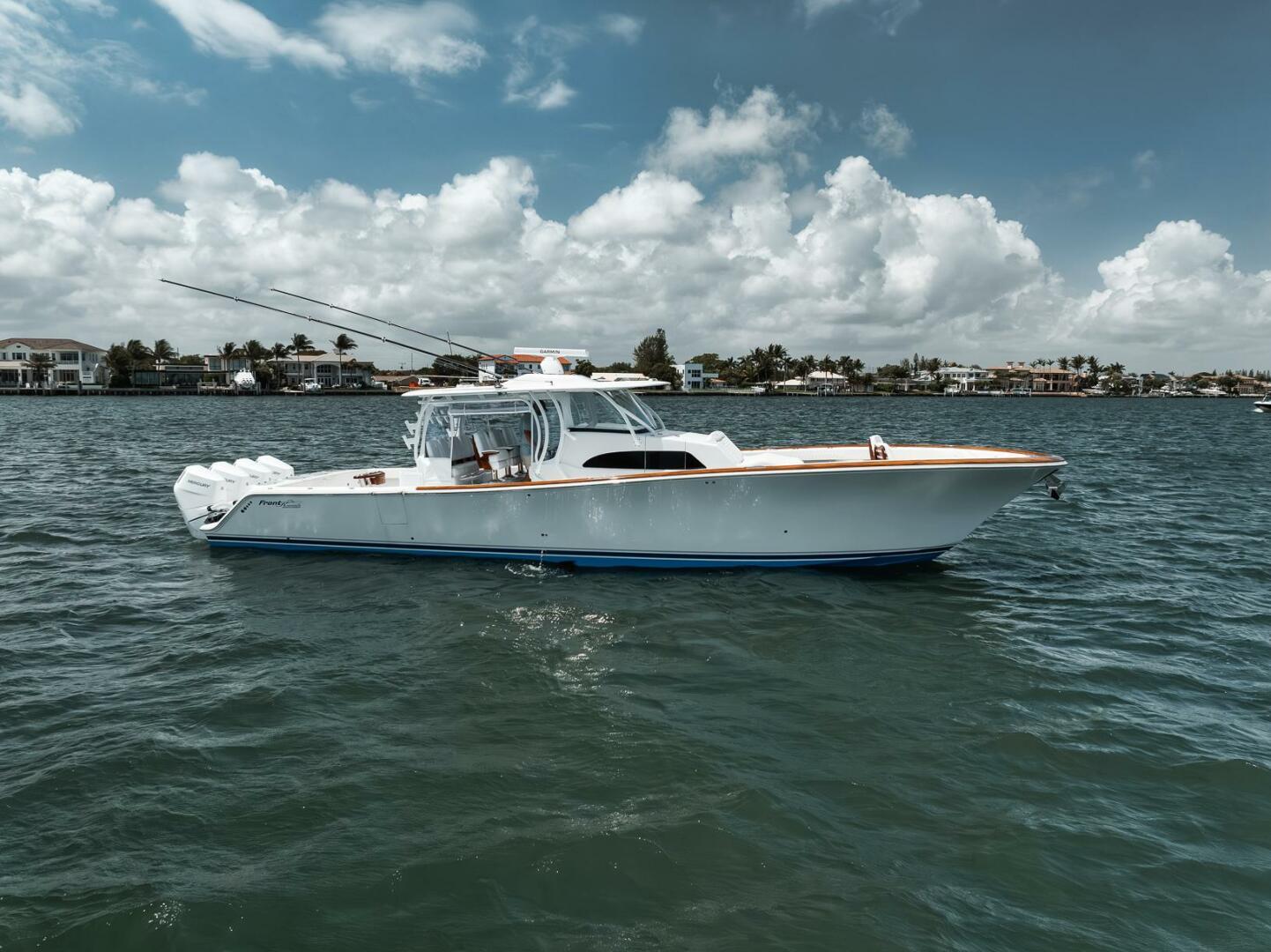 2024 Front Runner 47 Center Console