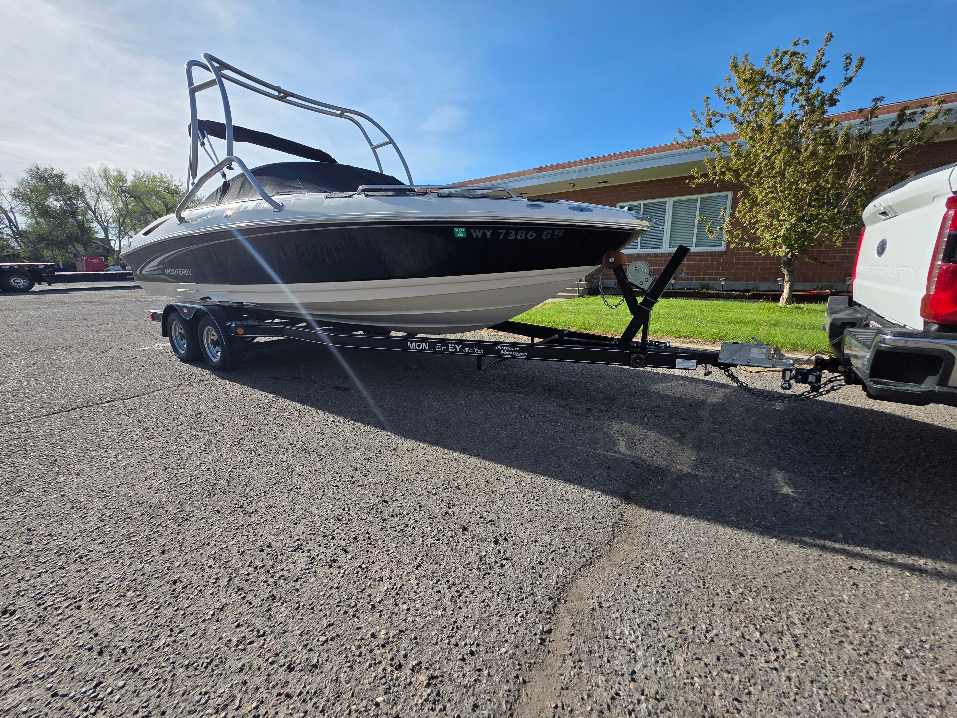 2004 Monterey 228SI Montura Bowrider