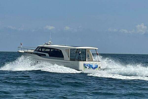 2019 Greenline 40 Hybrid
